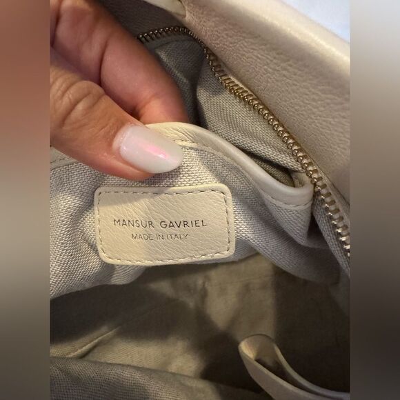 Mansur Gavriel #20
Tulipano leather crossbody bag - Picture 8 of 13